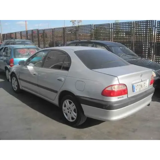 TOYOTA AVENSIS BERLINA (T 22) '2002 1.8 SOL (4-PTAS.) PLATA