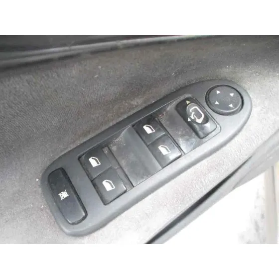 CITROEN C5 BERLINA '2005 1.6 16V HDI FAP GRIS