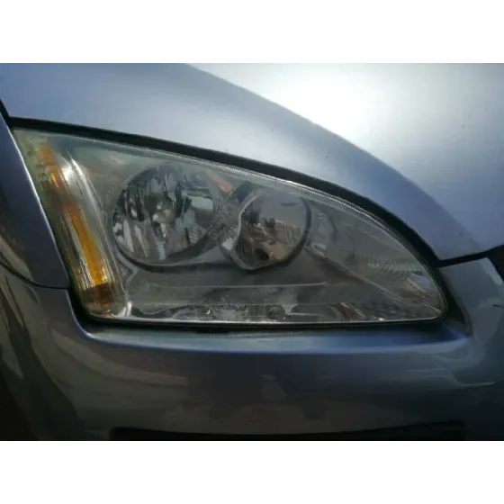FORD FOCUS BERLINA (CAP) '2006 AMBIENTE (D) AZUL