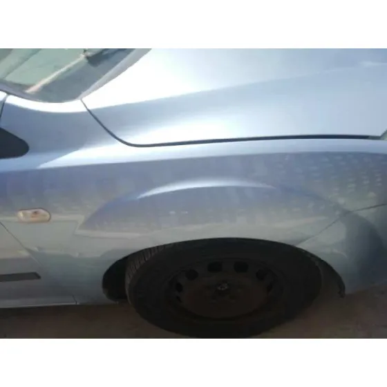 FORD FOCUS BERLINA (CAP) '2006 AMBIENTE (D) AZUL