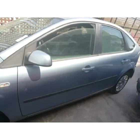 FORD FOCUS BERLINA (CAP) '2006 AMBIENTE (D) AZUL