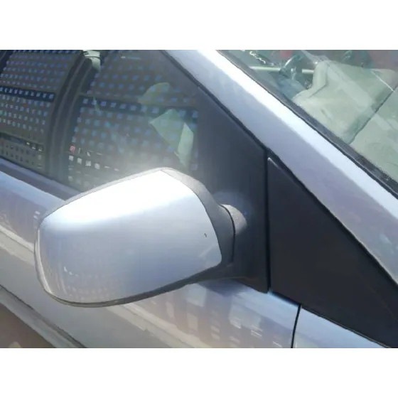 FORD FOCUS BERLINA (CAP) '2006 AMBIENTE (D) AZUL