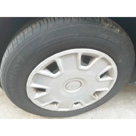 FORD FOCUS BERLINA (CAP) '2006 AMBIENTE (D) AZUL