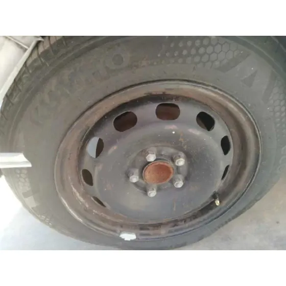FORD FOCUS BERLINA (CAP) '2006 AMBIENTE (D) AZUL