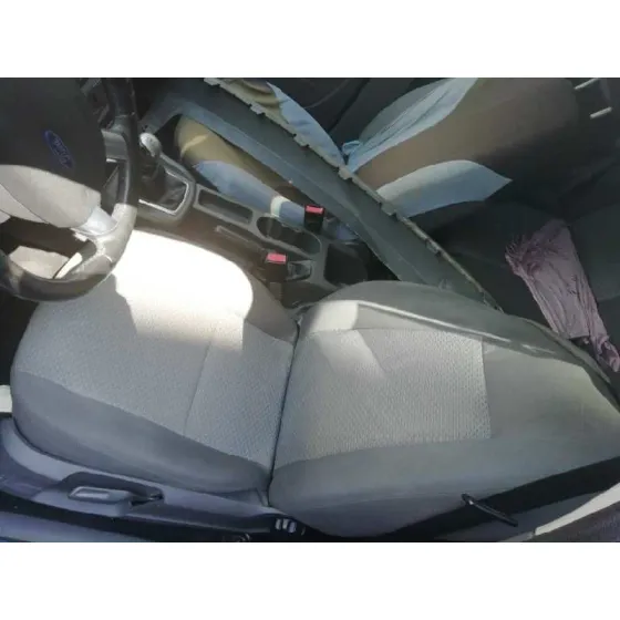 FORD FOCUS BERLINA (CAP) '2006 AMBIENTE (D) AZUL