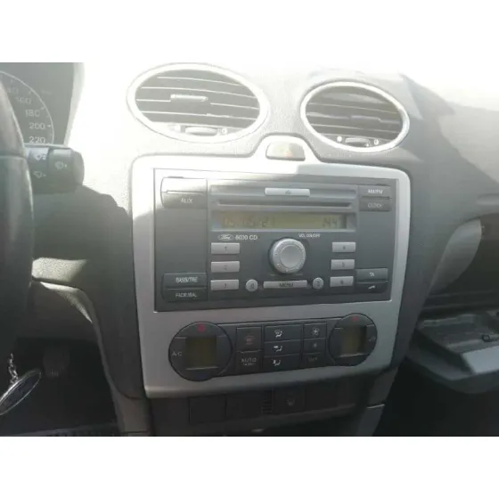 FORD FOCUS BERLINA (CAP) '2006 AMBIENTE (D) AZUL