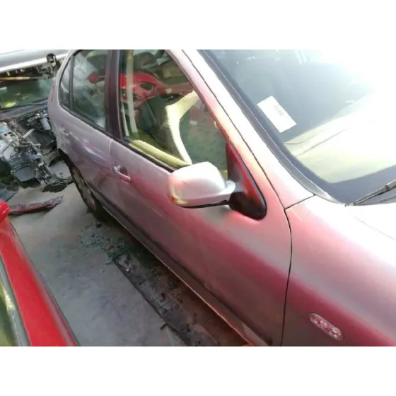 SEAT LEON (1M1) '2001 SIGNO PLATA