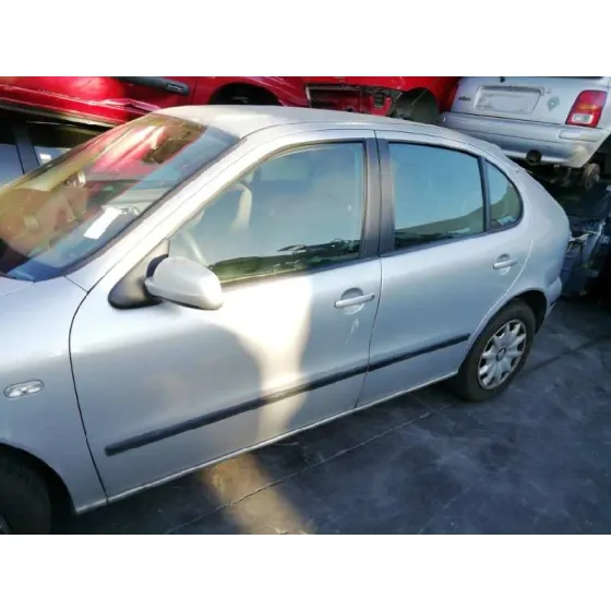 SEAT LEON (1M1) '2001 SIGNO PLATA