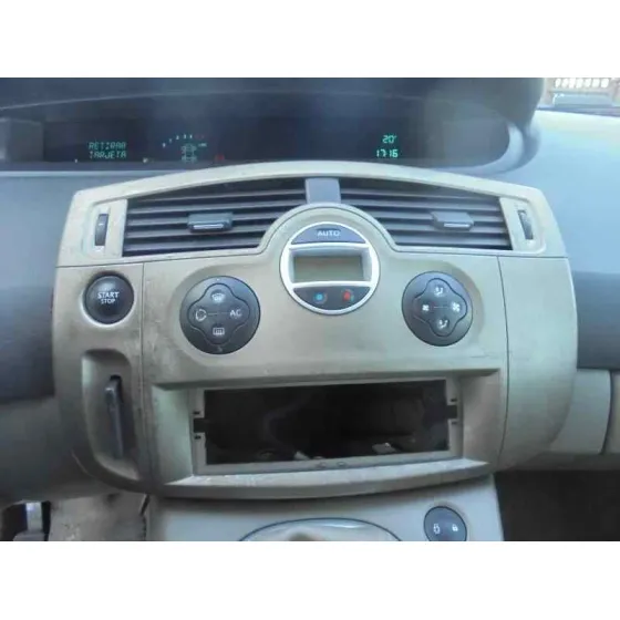 RENAULT SCENIC II '2004 CONFORT AUTHENTIQUE AZUL-GRISACEO