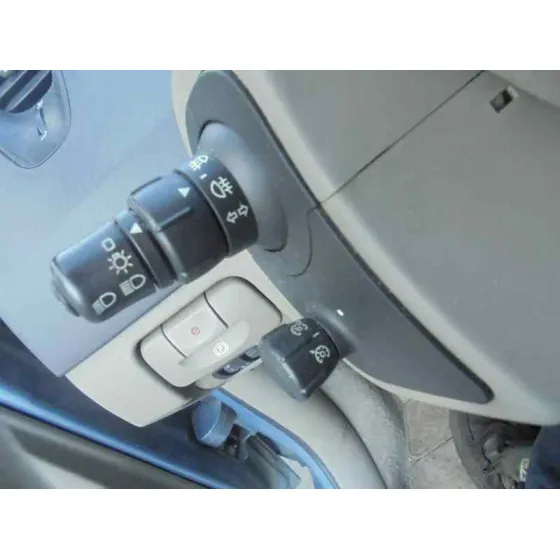 RENAULT SCENIC II '2004 CONFORT AUTHENTIQUE AZUL-GRISACEO