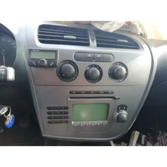 SEAT LEON (1P1) '2006 1.9 TDI NEGRO