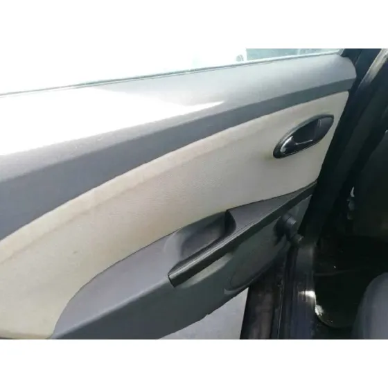 SEAT LEON (1P1) '2006 1.9 TDI NEGRO