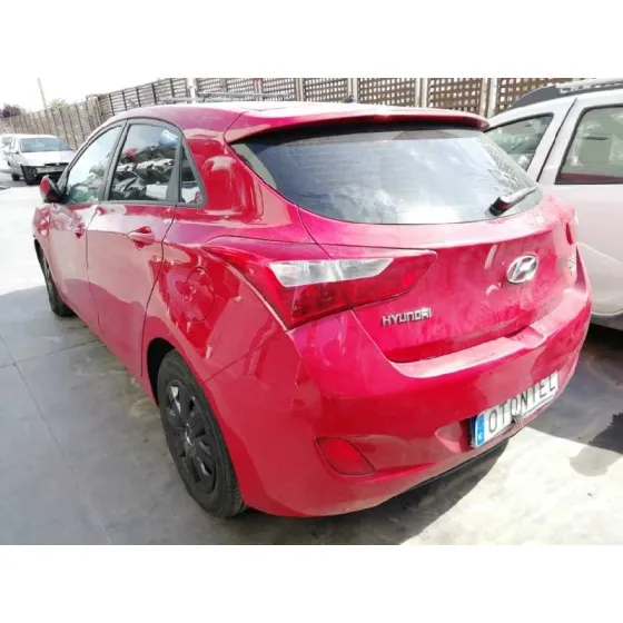 HYUNDAI I30 (GD) '2013 CLASSIC ROJO
