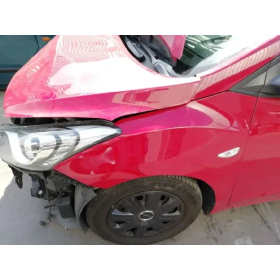 HYUNDAI I30 (GD) '2013 CLASSIC ROJO