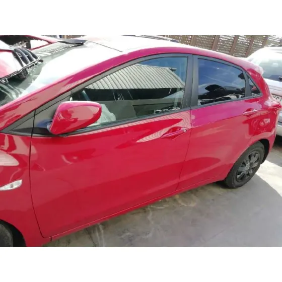 HYUNDAI I30 (GD) '2013 CLASSIC ROJO