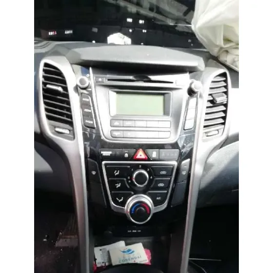 HYUNDAI I30 (GD) '2013 CLASSIC ROJO