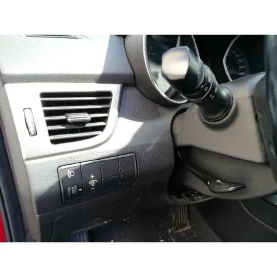 HYUNDAI I30 (GD) '2013 CLASSIC ROJO