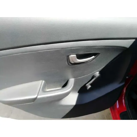 HYUNDAI I30 (GD) '2013 CLASSIC ROJO