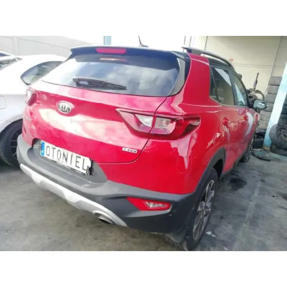 KIA STONIC (YBCUV) '2018 DRIVE ROJO