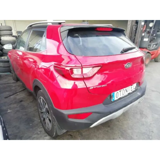 KIA STONIC (YBCUV) '2018 DRIVE ROJO
