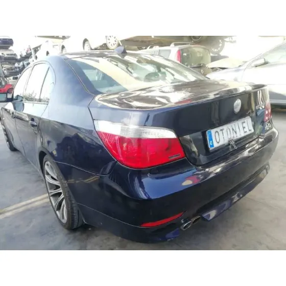 BMW SERIE 5 BERLINA (E60) '2005 530D AZUL