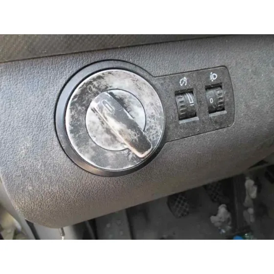 VOLKSWAGEN CADDY KA/KB (2K) '2005 FURG. BLANCO