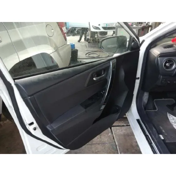 TOYOTA AURIS '2018 HYBRID ACTIVE BLANCO