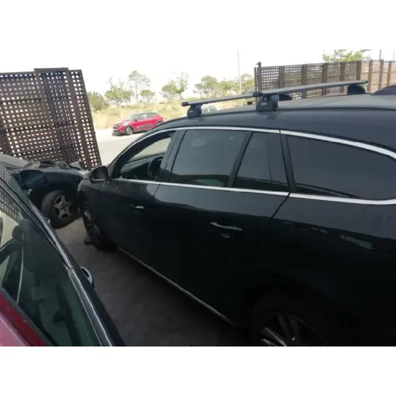 VOLVO V60 KOMBI '2011 KINETIC NEGRO