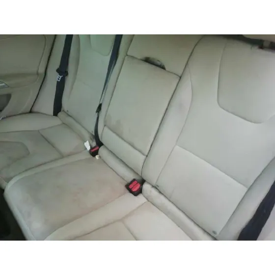 VOLVO V60 KOMBI '2011 KINETIC NEGRO