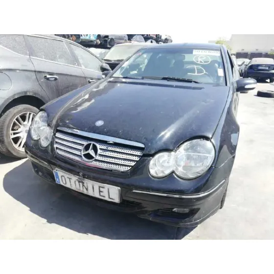 MERCEDES CLASE C (W203) SPORTCOUPE '2004 C 220 CDI (LA) (203.708) NEGRO
