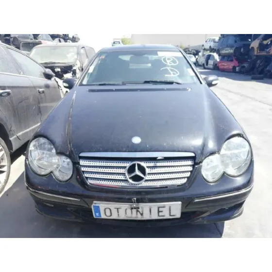MERCEDES CLASE C (W203) SPORTCOUPE '2004 C 220 CDI (LA) (203.708) NEGRO