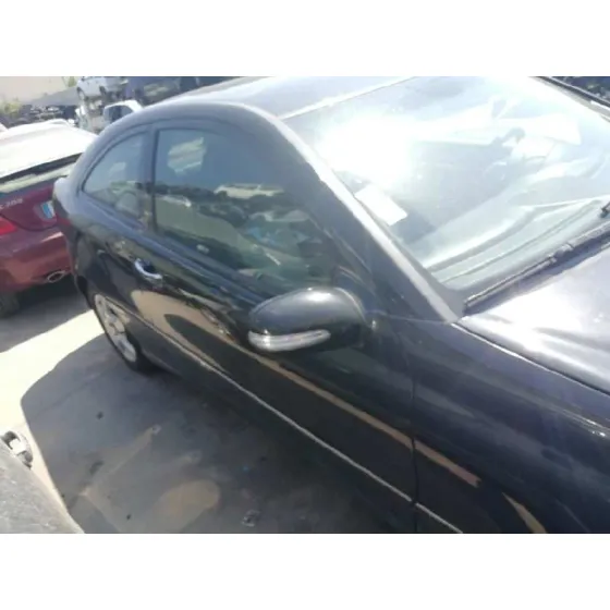 MERCEDES CLASE C (W203) SPORTCOUPE '2004 C 220 CDI (LA) (203.708) NEGRO
