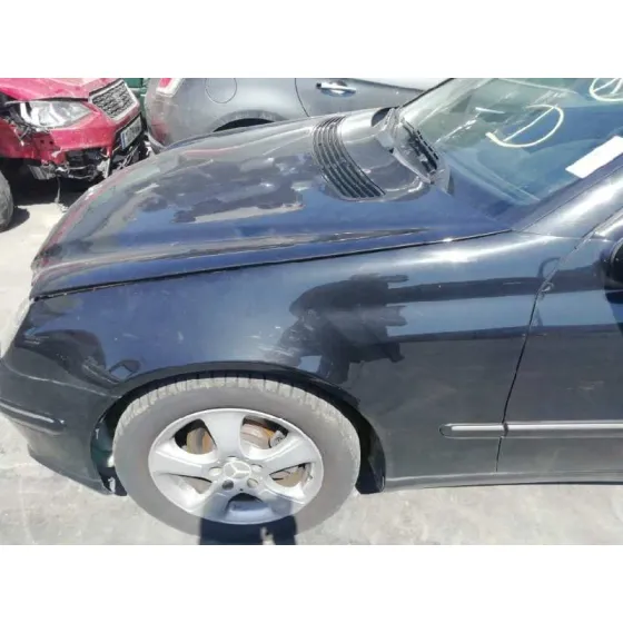 MERCEDES CLASE C (W203) SPORTCOUPE '2004 C 220 CDI (LA) (203.708) NEGRO