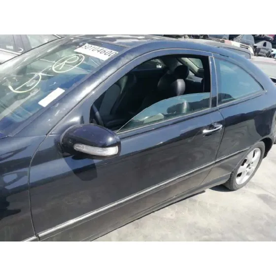 MERCEDES CLASE C (W203) SPORTCOUPE '2004 C 220 CDI (LA) (203.708) NEGRO