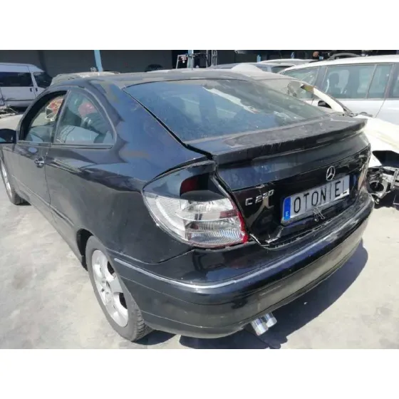 MERCEDES CLASE C (W203) SPORTCOUPE '2004 C 220 CDI (LA) (203.708) NEGRO