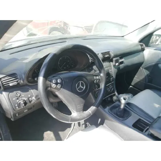MERCEDES CLASE C (W203) SPORTCOUPE '2004 C 220 CDI (LA) (203.708) NEGRO