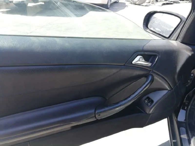 MERCEDES CLASE C (W203) SPORTCOUPE '2004 C 220 CDI (LA) (203.708) NEGRO
