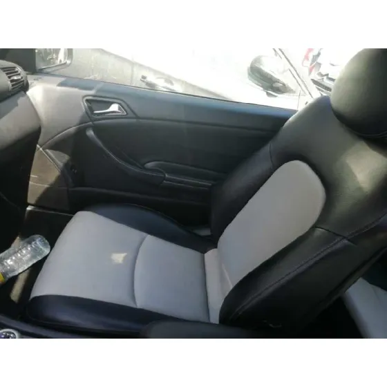 MERCEDES CLASE C (W203) SPORTCOUPE '2004 C 220 CDI (LA) (203.708) NEGRO