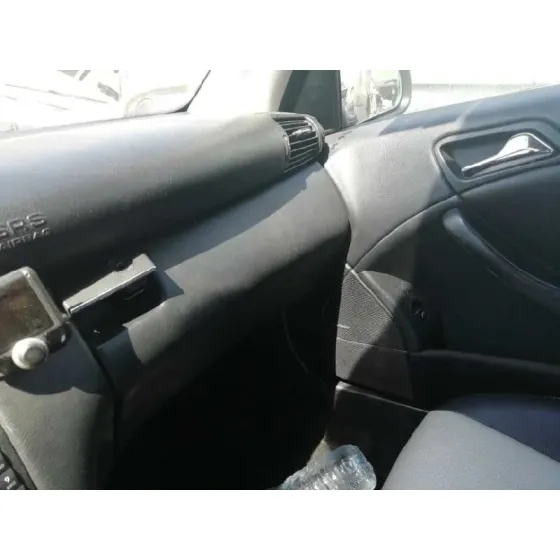 MERCEDES CLASE C (W203) SPORTCOUPE '2004 C 220 CDI (LA) (203.708) NEGRO