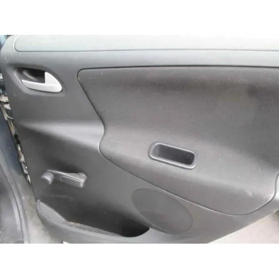 FORD FOCUS LIM. (CB8) '2011 AMBIENTE BLANCO