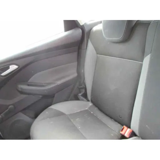 FORD FOCUS LIM. (CB8) '2011 AMBIENTE BLANCO