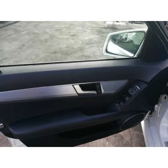 MERCEDES CLASE C (W204) LIM. '2014 C 220 CDI BLUEEFFICIENCY (204.002) BLANCO