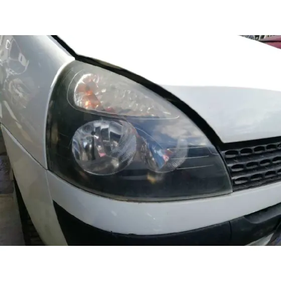RENAULT CLIO II FASE II (B/CB0) '2002 1.5 DCI DIESEL BLANCO