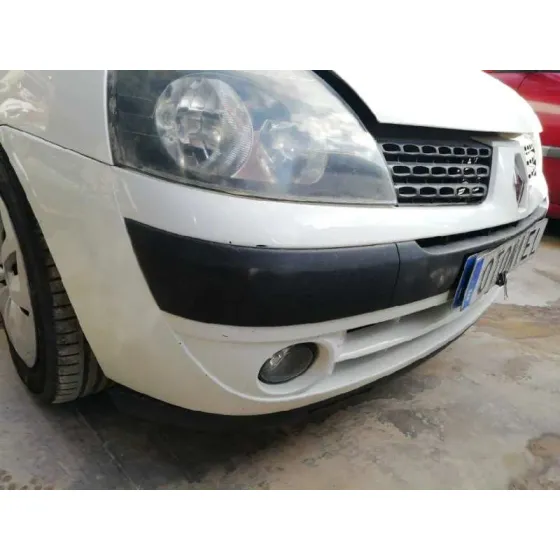 RENAULT CLIO II FASE II (B/CB0) '2002 1.5 DCI DIESEL BLANCO