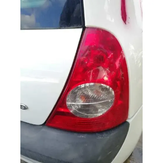 RENAULT CLIO II FASE II (B/CB0) '2002 1.5 DCI DIESEL BLANCO