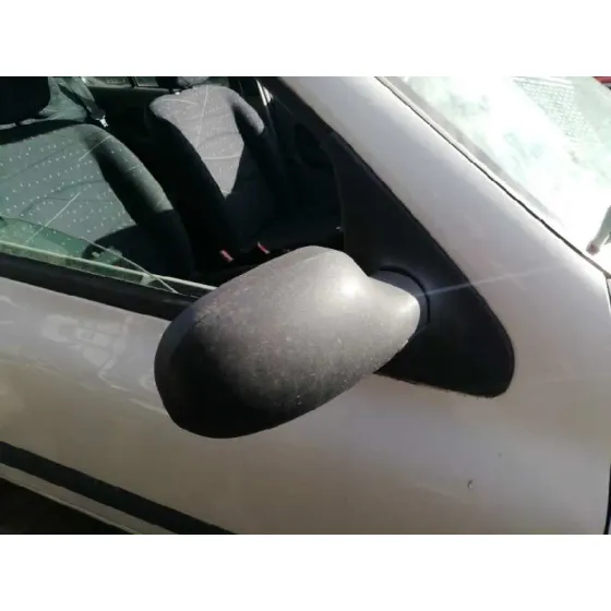 RENAULT CLIO II FASE II (B/CB0) '2002 1.5 DCI DIESEL BLANCO