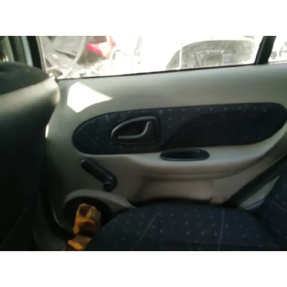 RENAULT CLIO II FASE II (B/CB0) '2002 1.5 DCI DIESEL BLANCO