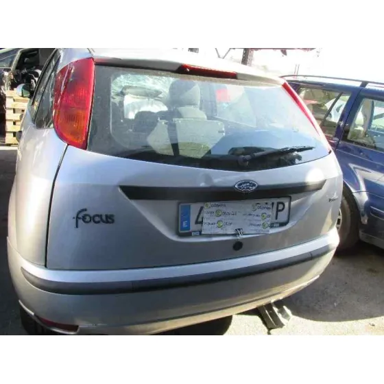 FORD FOCUS BERLINA (CAK) '2004 AMBIENTE PLATA