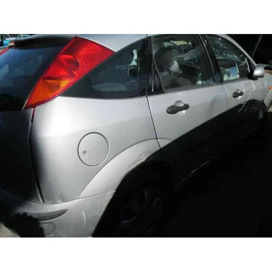 FORD FOCUS BERLINA (CAK) '2004 AMBIENTE PLATA