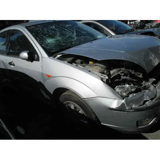 FORD FOCUS BERLINA (CAK) '2004 AMBIENTE PLATA